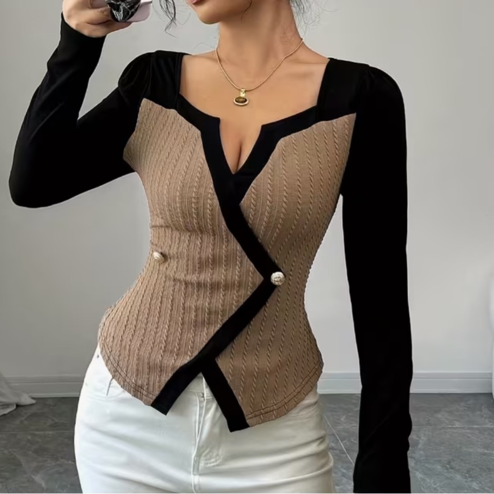 Stylish Black and Tan Buttoned Top
